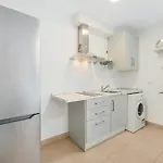 Beachfront Center Appartement Estepona