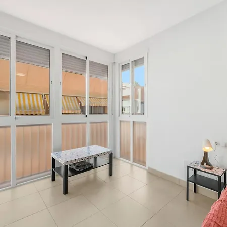 Beachfront Center Apartment *